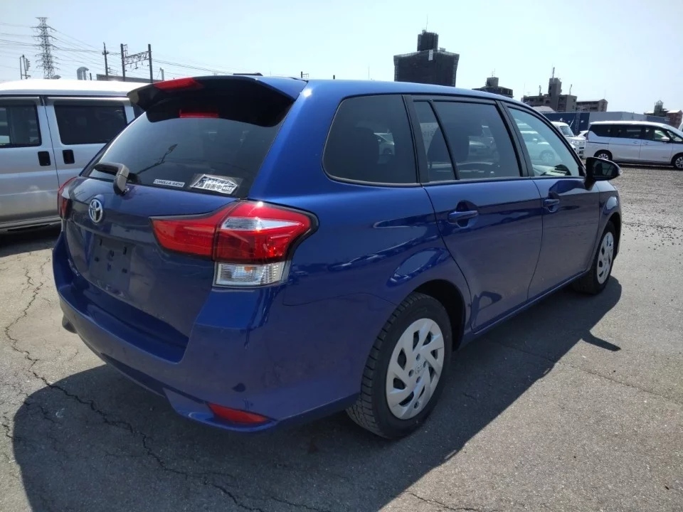 Toyota Corolla Fielder NRE161G 2021
